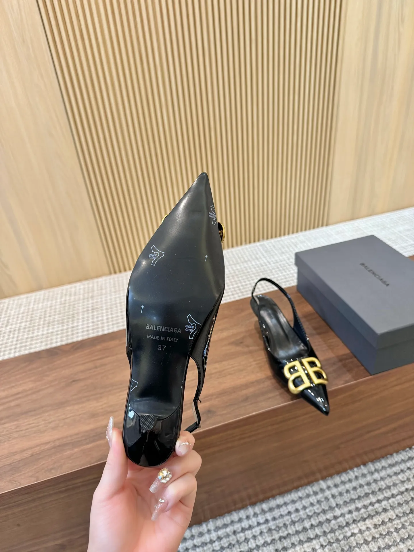 👟👟Ex-factory price 420👟👟 Genuine leather sole +30 BALENCIAGA 25th spring and summer new products Code number: 35-42